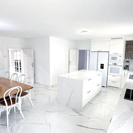 Stunning Sea View Villa With 6 Bedrooms & Heated Pool - Villa Renaissance بلايا بلانكا المظهر الخارجي الصورة