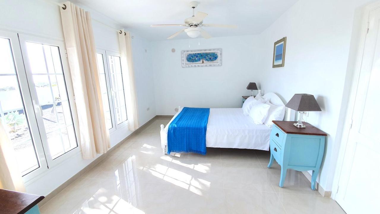 Stunning Sea View Villa With 6 Bedrooms & Heated Pool - Villa Renaissance بلايا بلانكا المظهر الخارجي الصورة