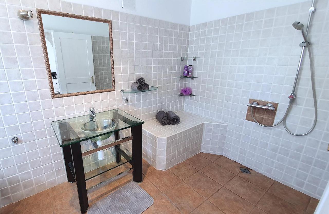 Stunning Sea View Villa With 6 Bedrooms & Heated Pool - Villa Renaissance بلايا بلانكا المظهر الخارجي الصورة