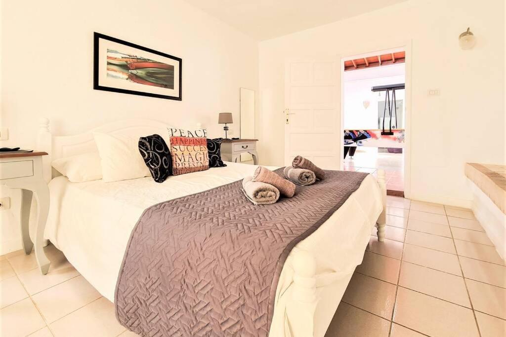 Stunning Sea View Villa With 6 Bedrooms & Heated Pool - Villa Renaissance بلايا بلانكا الغرفة الصورة